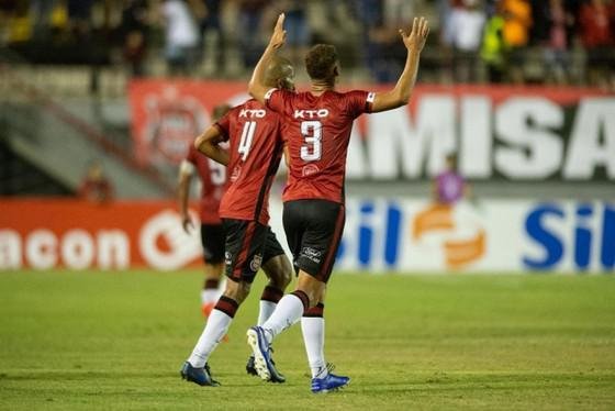 Brasil de Pelotas - 1 gol: Lzaro (1)