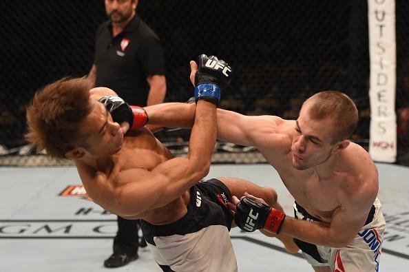 Michael McDonald venceu Masanori Kanehara por finalização no segundo round