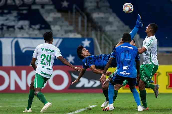 Qual foi o resultado do Cruzeiro ontem no Mineirão?