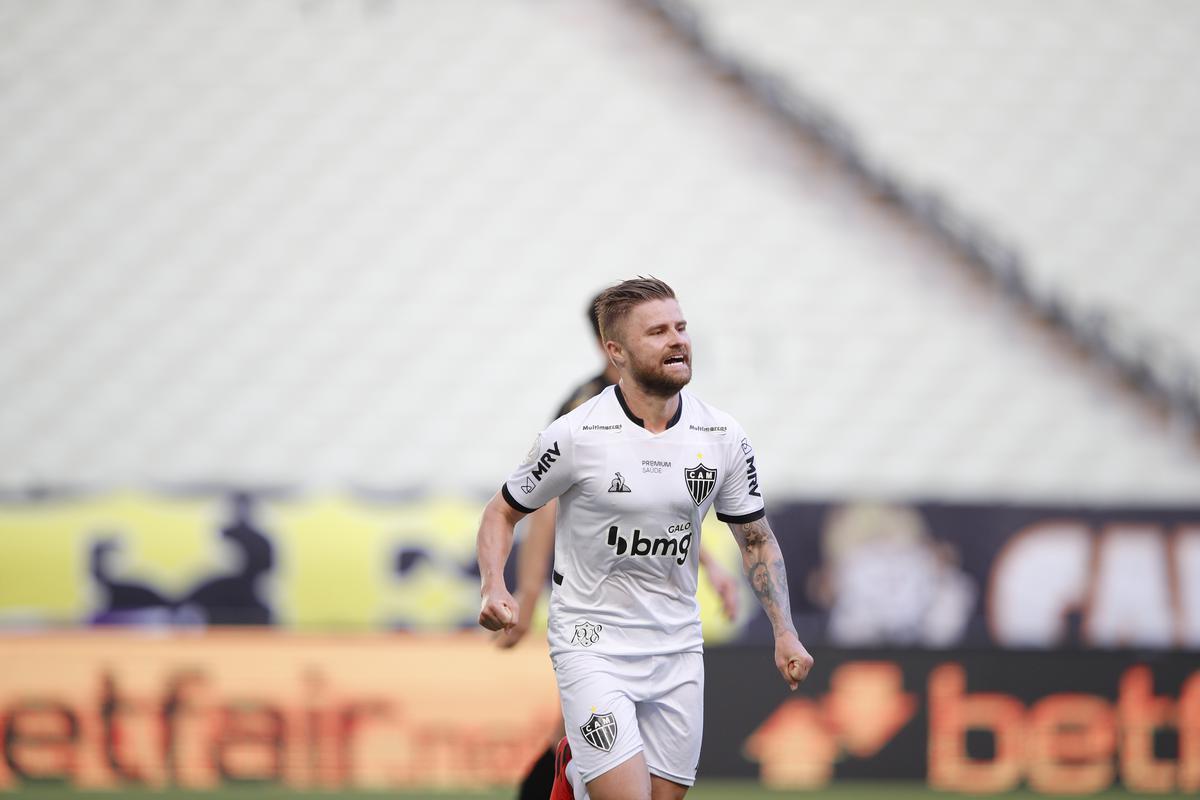 Fotos do jogo entre Ceará e Atlético, que terminou empatado por 2 a 2