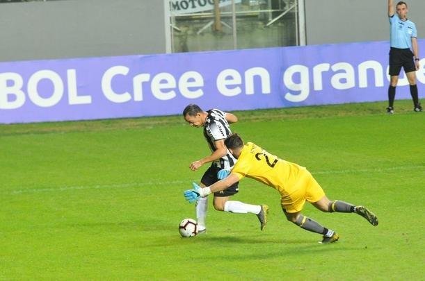 Fotos do primeiro tempo de Atltico x Unin La Calera, no Independncia, pela Sul-Americana