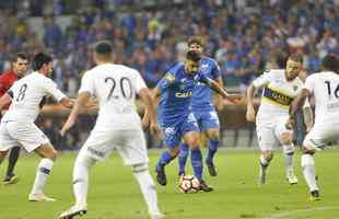 Lances do primeiro tempo de Cruzeiro e Boca Juniors, no Mineiro, pela Copa Libertadores