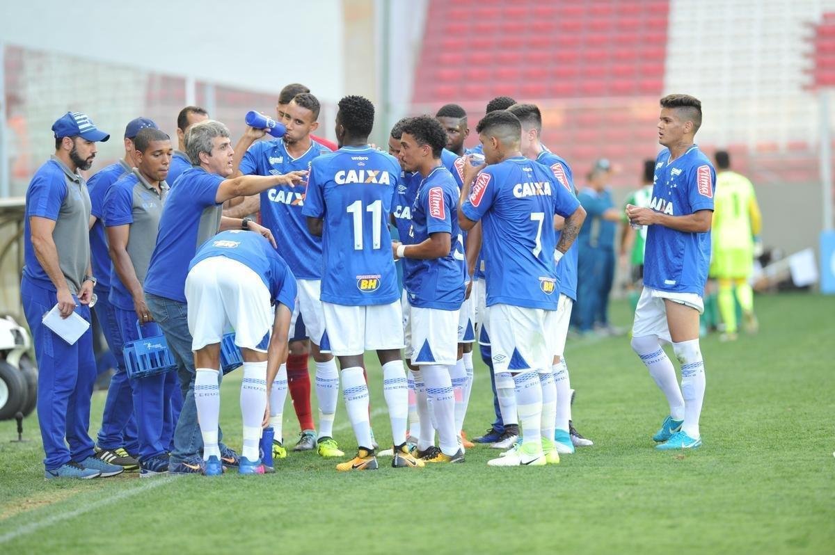 Imagens do jogo entre Cruzeiro e Coritiba, no Independncia, pela final do Campeonato Brasileiro Sub-20