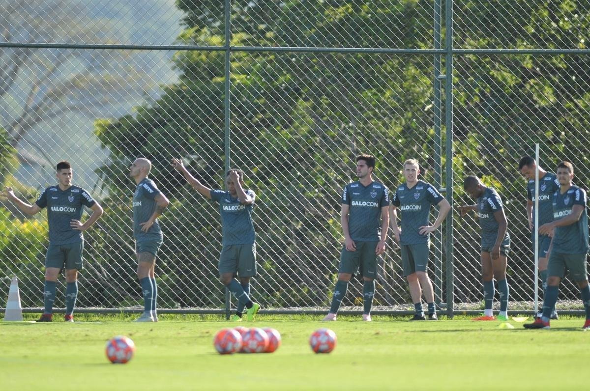 No dia da apresentao de Rver, outro zagueiro tambm chamou ateno: Igor Rabello, que foi a campo pela primeira vez