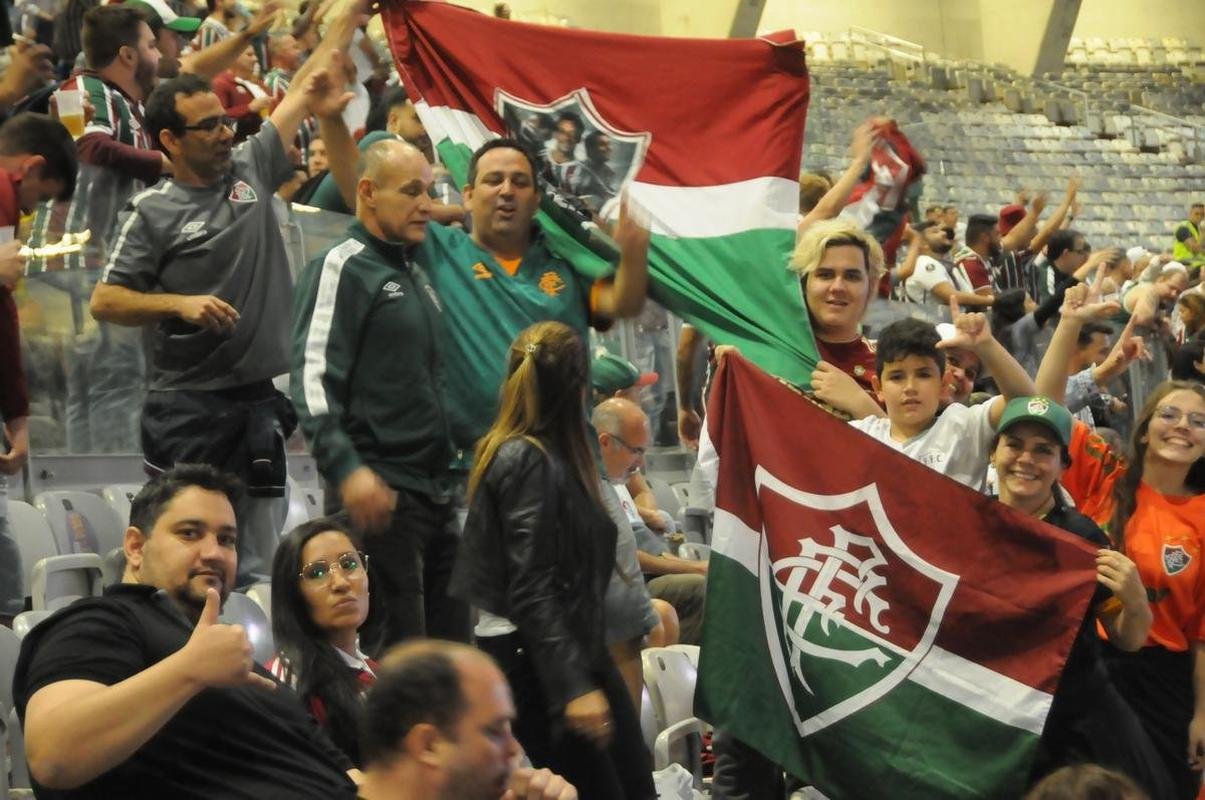 Fotos da torcida do Fluminense na partida de volta das oitavas de final da Copa do Brasil, no Mineiro, contra o Cruzeiro