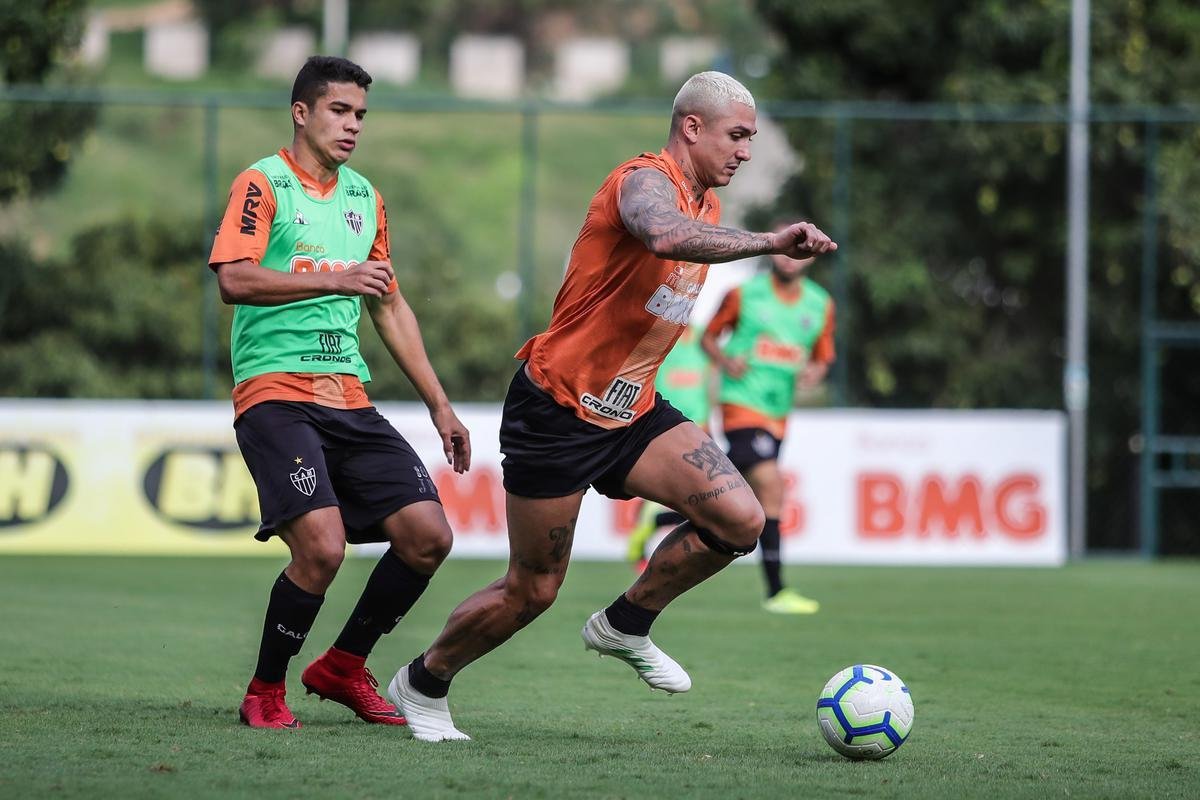 Veja fotos do jogo-treino do Atltico com o time sub-20