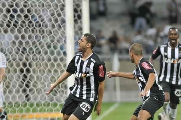 Gabriel marcou o gol de honra do Galo no Mineiro, no primeiro duelo da final, diminuindo para 2 a 1
