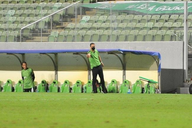 Fotos do jogo entre Amrica e Grmio, no Independncia, em Belo Horizonte, pela 32 rodada da Srie A do Brasileiro