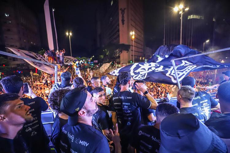 Bastidores da festa do Atlético em comemoração ao título brasileiro