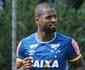 Acertado com Ded, Cruzeiro negocia comisses para prorrogar contrato de zagueiro at 2019