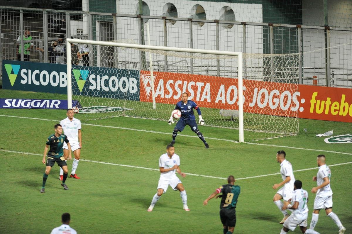 Fotos da vitria da Caldense sobre o Amrica, por 1 a 0, no Independncia, em Belo Horizonte, pela quarta rodada do Campeonato Mineiro de 2021. Atacante Amarildo marcou o nico gol da partida,