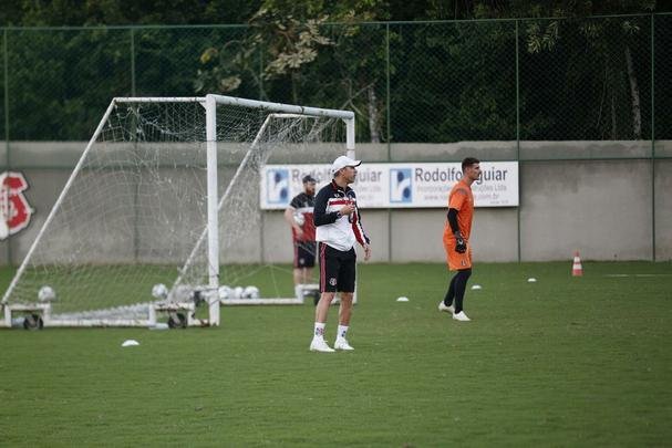 Após empate contra o Globo-RN em Ceará-mirim, o Santa Cruz iniciou sua preparação para o Clássico das Emoções contra o Náutico, com treinamentos físico e tático comandados por Milton Mendes
