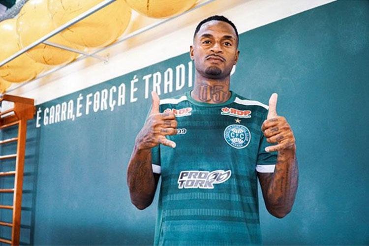 O Coritiba anunciou o atacante Ren Jnior, que estava no Corinthians