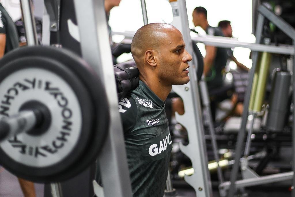 Patric s jogou a Libertadores com a camisa do Atltico (2015 e 2016). Foram 11 jogos, com 5 vitrias, 1 empate e 5 derrotas. Ele marcou dois gols