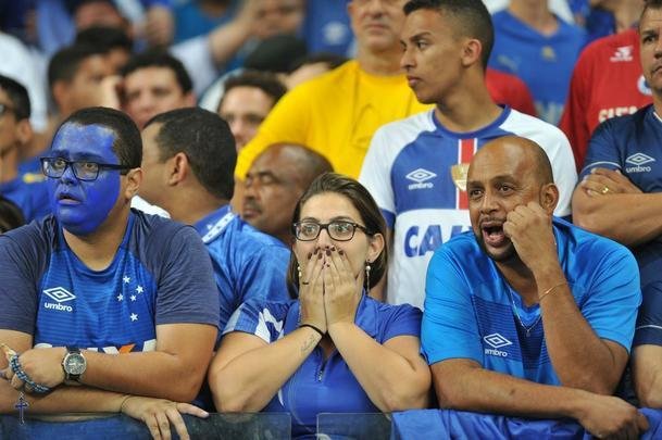 Depois do gol do Palmeiras, o jogo ficou tenso e com ataques alternados