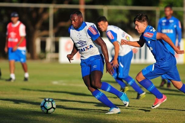 Fotos do treino do Cruzeiro desta sexta-feira (30/6), na Toca da Raposa II (Alexandre Guzanshe/EM D.A Press)