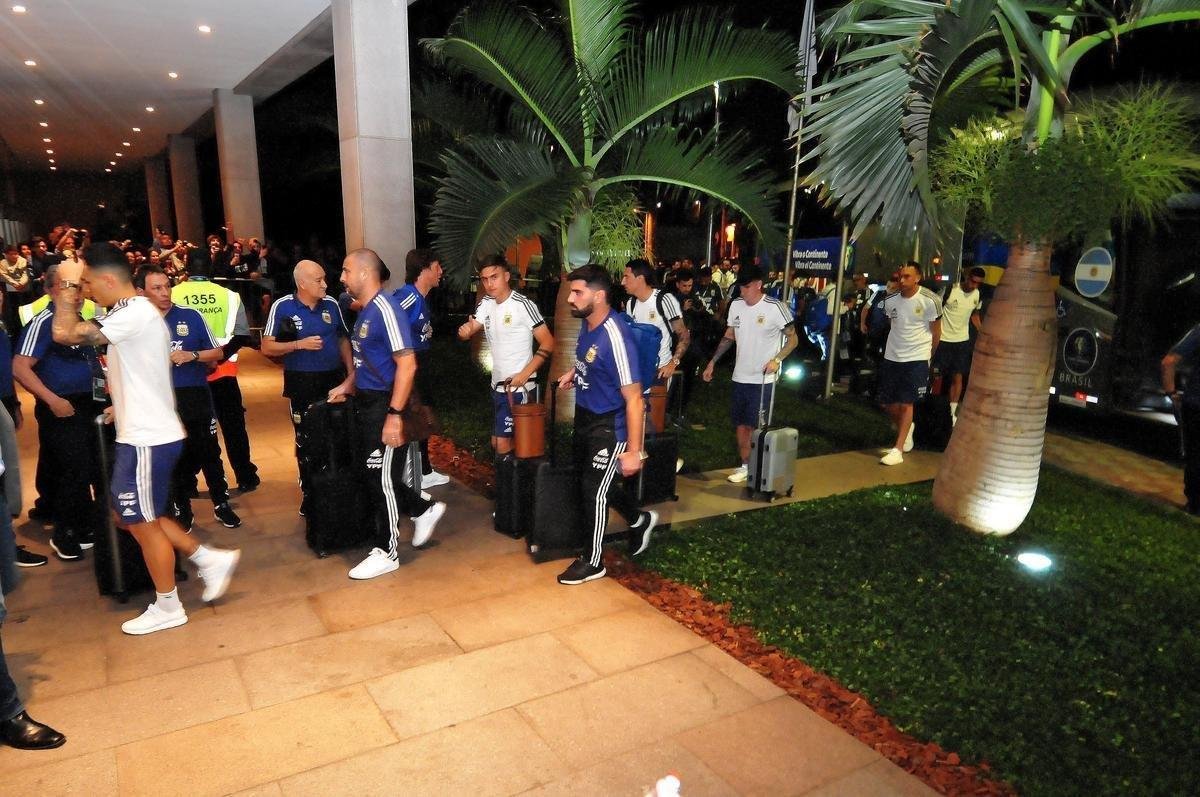 Aps derrota, Argentina chega a Belo Horizonte