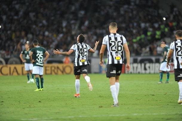 Bruninho ampliou para 2 a 0 e decretou a vitria do Atltico sobre o Gois