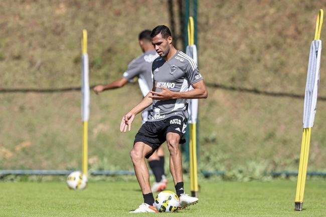 Fotos do treino do Atl�tico na Cidade do Galo nesta quinta-feira (7). Jair fez atividades com bola, mas pouco contato, enquanto Keno fez trabalhos leves com bola e corridas em campo.