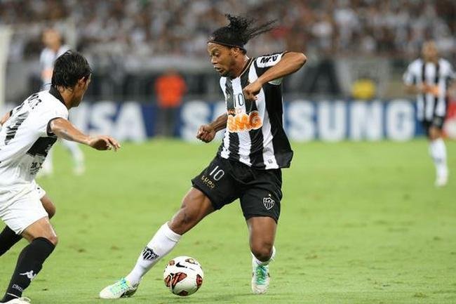 Imagens da deciso entre Atltico e Olimpia