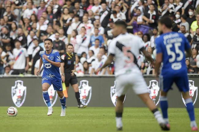 Fotos do jogo entre Vasco e Cruzeiro, no Maracan, no Rio de Janeiro, pela 12 rodada da Srie B do Campeonato Brasileiro