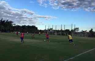 Scios do futebol jogaram pelada com ex-jogadores do Cruzeiro na Toca da Raposa II