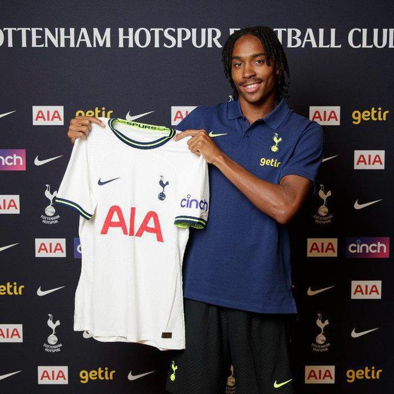Tottenham: lateral-direito Djed Spence (ex-Nottingham Forest)
