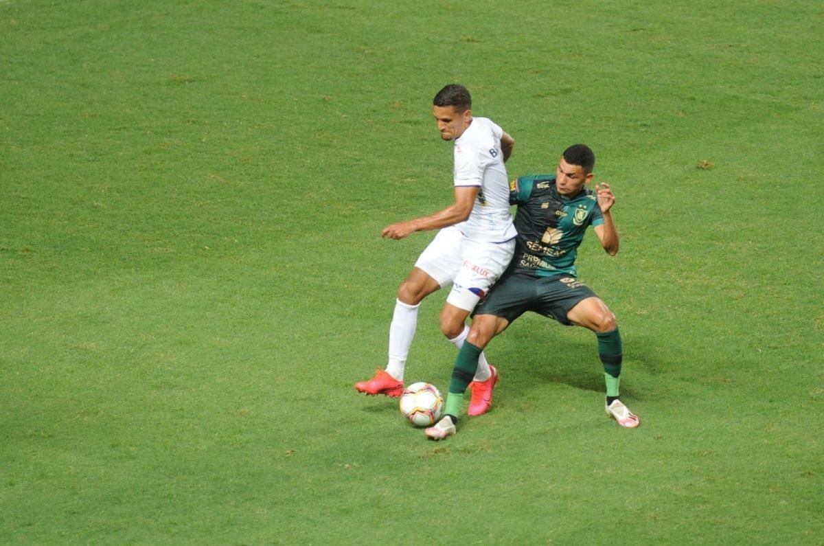 América x Paraná: veja fotos do jogo no Independência