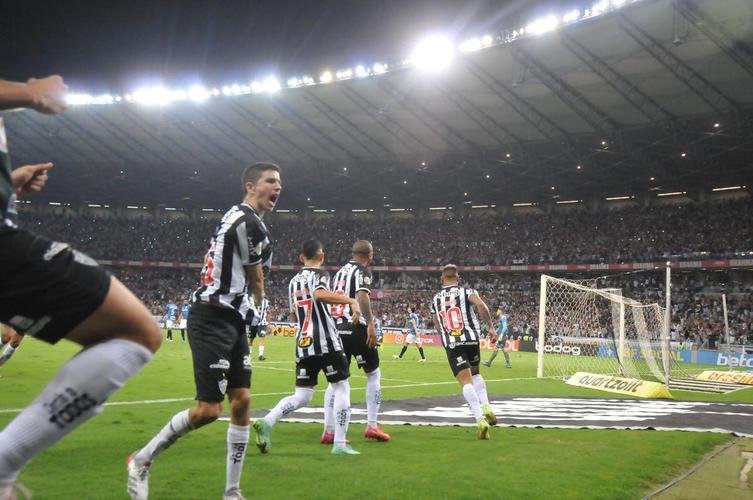 Torcida do Atltico lotou o Mineiro no jogo contra o Grmio e bateu recorde de pblico no Campeonato Brasileiro