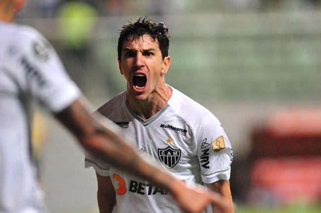 Fotos do gol de Nacho, do Atltico, sobre o Amrica em clssico pela Libertadores, no Independncia