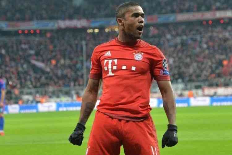 De saída! Bayern de Munique negocia atacante em definitivo com clube  italiano