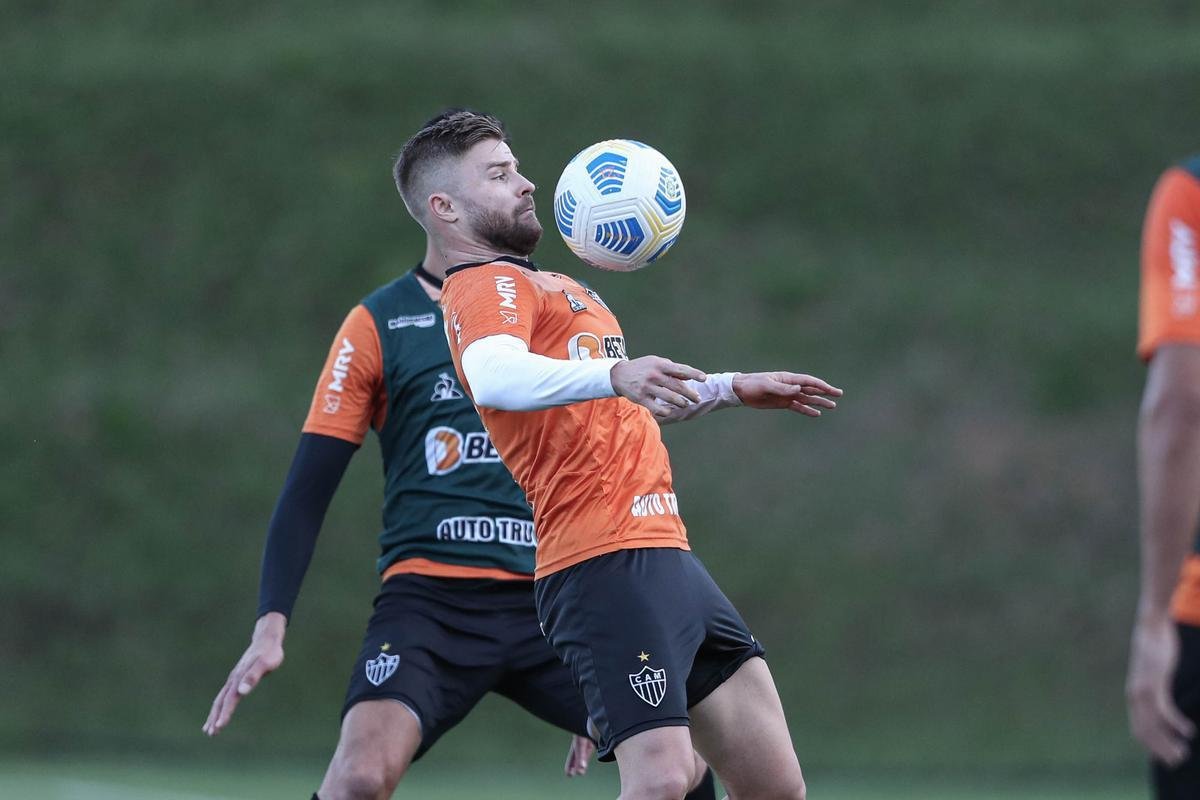 Fotos do primeiro treino de Diego Costa pelo Atltico