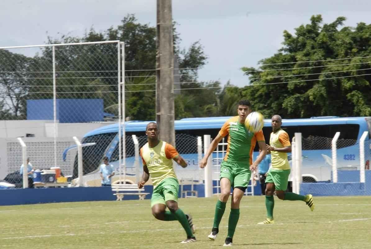 Amrica treina em Macei, no campo do CSA, para enfrentar o Murici-AL, pela Copa do Brasil