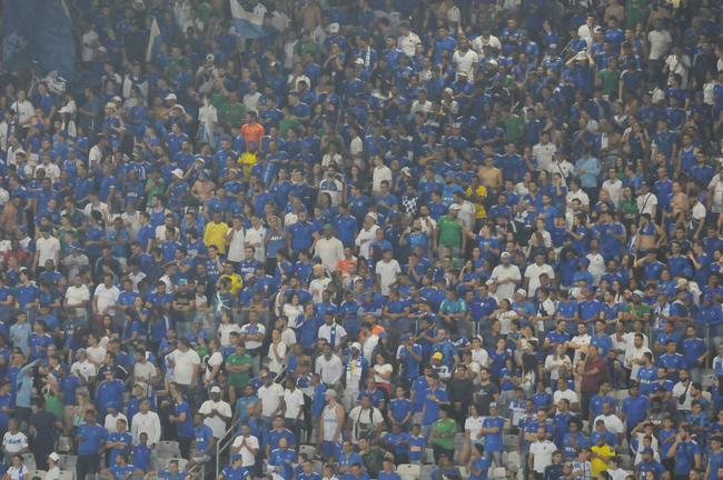 Torcida do Cruzeiro deu show mais uma vez e lotou o Mineiro na partida contra o CRB pela 11 rodada da Srie B