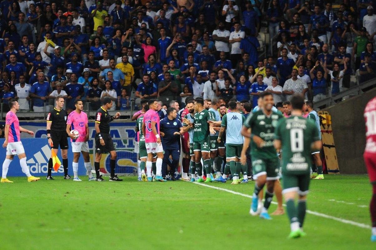 Fotos do jogo entre Cruzeiro e Guarani