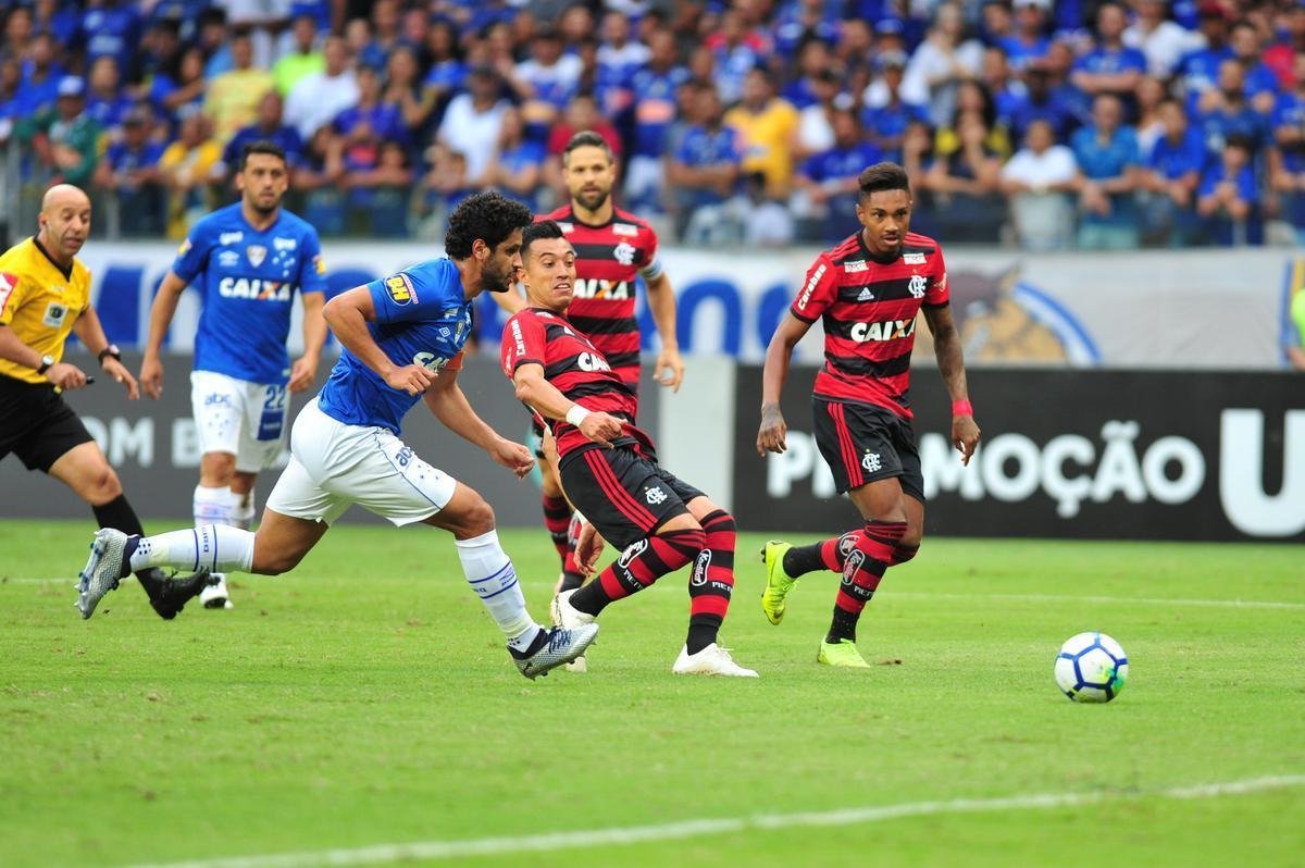 Cruzeiro x Flamengo: fotos do jogo vlido pela 37 rodada do Brasileiro, neste domingo (25/11), no Mineiro (Ramon Lisboa/EM D.A Press)