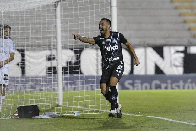 8 lugar - Ponte Preta - Moiss (6 gols)
