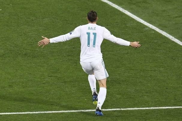 Com uma puxeta, parecida a uma bicicleta, Bale recolocou Real em vantagem: 2 a 1