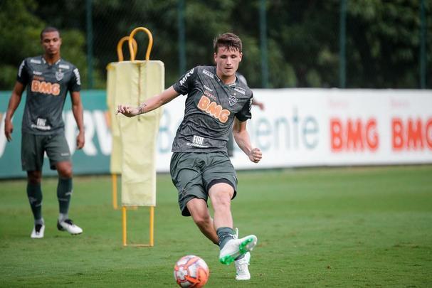 Iago Maidana - no ano passado, o jovem defensor foi contratado pelo Atlético. Com passagens por Criciúma, São Paulo, São Bernardo e Paraná, o zagueiro torcerá pelos companheiros no sábado para a conquista do título. Ele jogou sete vezes no Estadual.