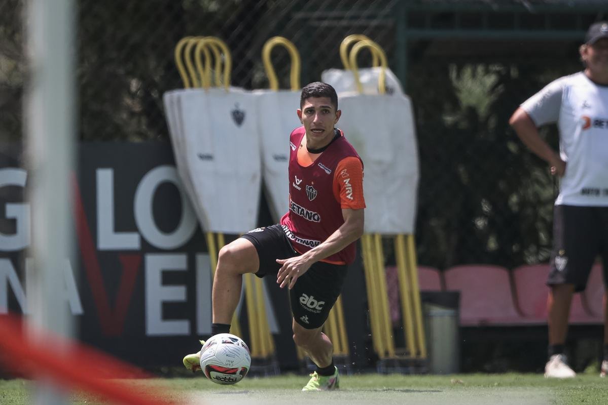 Fotos do treino do Atltico nesta quinta-feira na Cidade do Galo