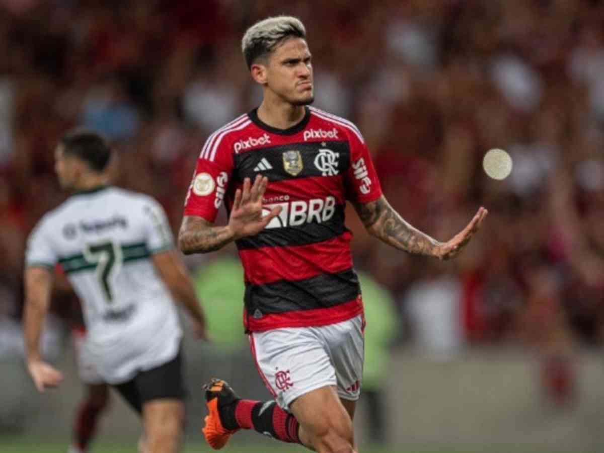 Arrascaeta é relacionado pelo Flamengo para o jogo contra o Corinthians