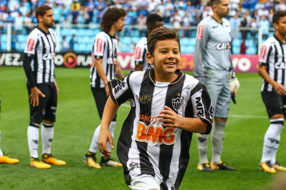 Imagens do empate entre Ava e Atltico, na Ressacada