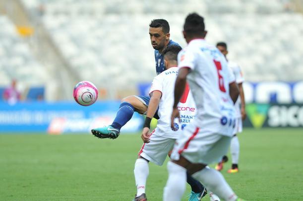 Fotos de Cruzeiro x Villa Nova, no Mineiro, pela stima rodada do Campeonato Mineiro
