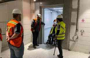 Fotos da visita feita por pessoas com deficincia na Arena MRV, nesta quinta-feira (9/2)
