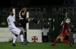 Fotos do duelo entre Vasco e Am�rica, em S�o Janu�rio, pela quarta rodada do Brasileiro