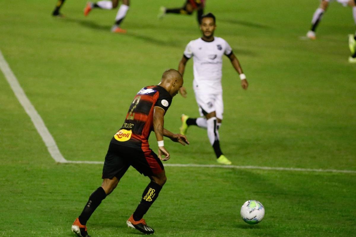 Na estreia do Brasileirão, o Sport bateu o Ceará por 3 a 2, com gols de Elton (2x) e Jonatan Gomez.