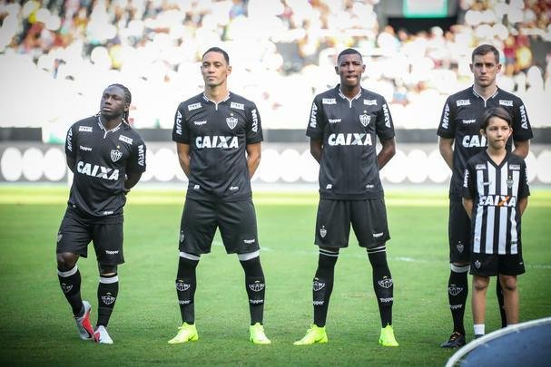 Fluminense e Atltico entraram em campo no Engenho para o duelo vlido pelo Brasileiro
