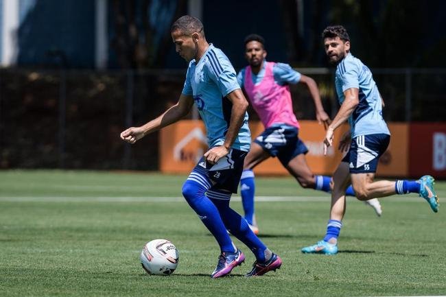 Cruzeiro se prepara para duelo contra o Vasco