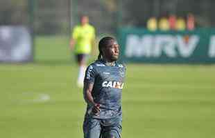 Atltico derrotou Coimbra em jogo-treino na Cidade do Galo com gols de Galdezani, Edinho e Fbio Santos