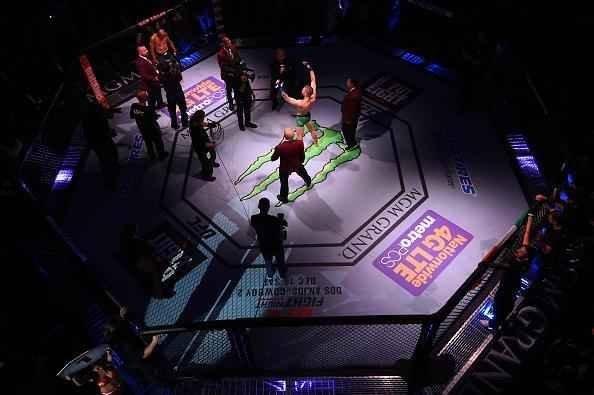 Imagens do incrível nocaute de Conor McGregor sobre José Aldo